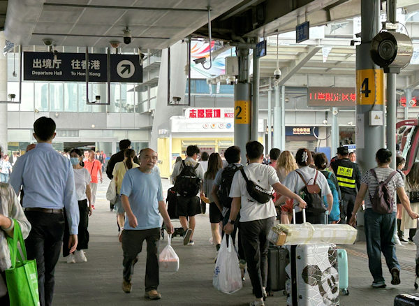 深圳湾口岸　深圳側