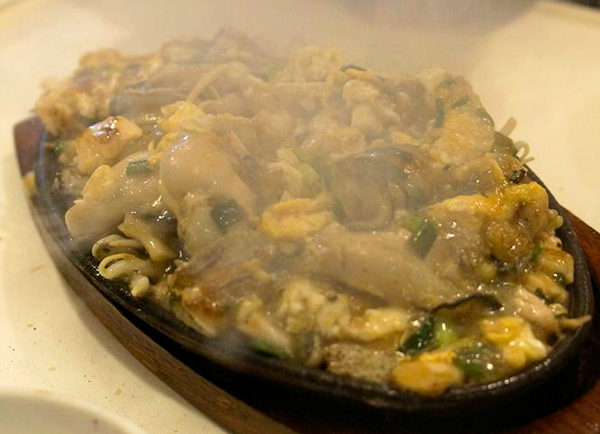 タイ料理のオースワン（牡蠣の玉子焼き）