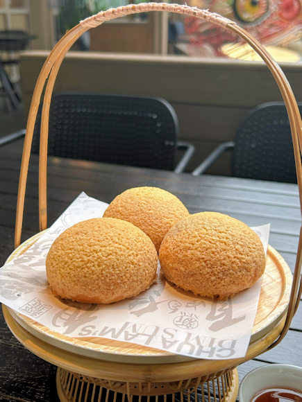 サンザシ叉焼カリカリ饅頭（深圳・蔡瀾の飲茶）