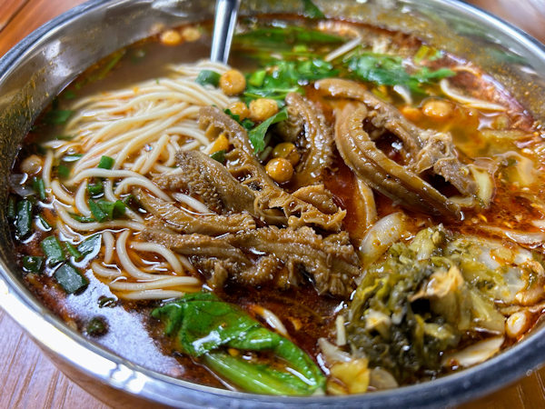 深圳で食べる牛雑重慶小麺