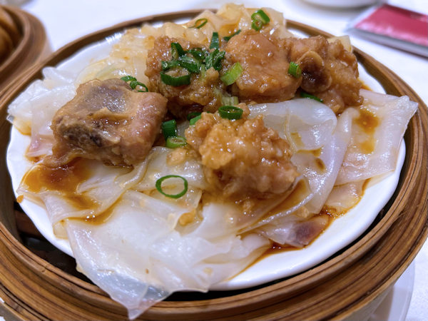 順徳発祥の排骨陳村粉