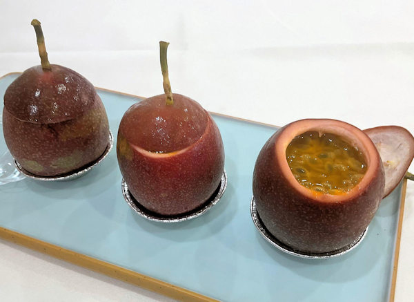 パッションフルーツのデザート（深圳）