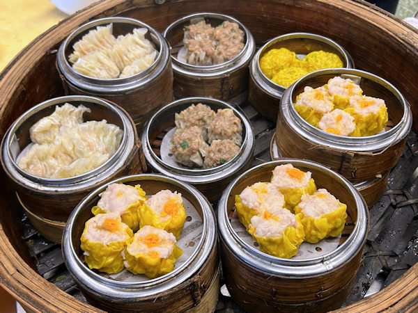 海連茶楼はワゴン式飲茶