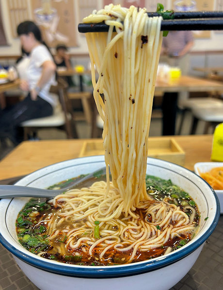 深圳・馬子禄牛肉麺の蘭州牛肉麺細麺