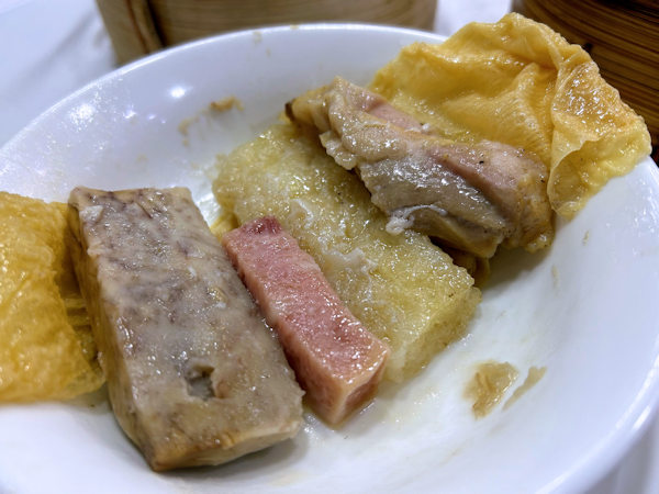 四宝滑鶏扎（鶏肉入り四つの食材包み）
