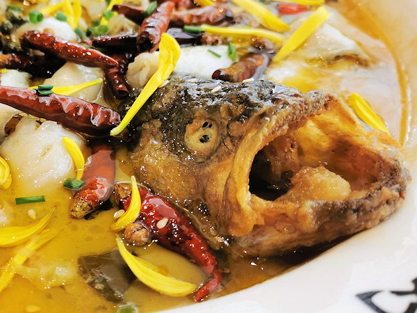 深圳で食べた酸菜魚(湖南料理)