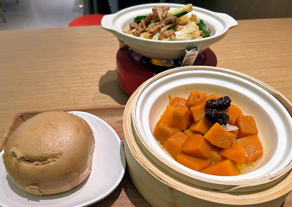 湖南の饅頭でランチ