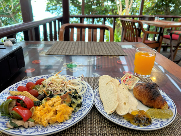 �o�[�Y�A���h�r�[�Y�z�e���̒��H�i�p�^���j