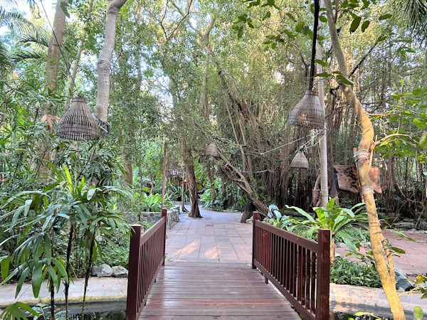 �o�[�Y�A���h�r�[�Y�z�e���̒��i�p�^���j